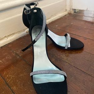 size 9.5 Stuart Weitzman Heels